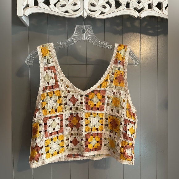 sunland17 Tops - Sunland 17 boho crochet granny square crop tank top